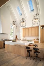 Une Maison A La Decoration Naturelle Et Chaleureuse Au Canada Planete Deco A Homes World En 2020 Design De Cuisine Moderne Cuisine A Aire Ouverte Interieur Moderne De Cuisine