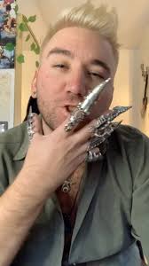 Enough with all that Hocus Pocus! 😜✨ 🧙‍♀️💚💜 Who has seen #HocusPocus2  so far? Did you like it? , Wand by @octarinewands , #disneybounding  #movienight