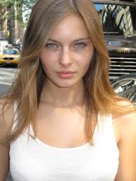 Amanda Streich's Instagram, Twitter & Facebook