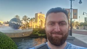 Hey 🙂 what days do people recommend as generally the quietest? Obviously I  know it'll be busy but I've been watching the wait times