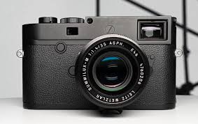 The Previously Rumored Limited Edition Leica M10 Monochrom Camera And Summilux M 35mm F 1 4 Asph Lens Leitz Wetzlar Are Now Of Leica Gopro Photography Camera