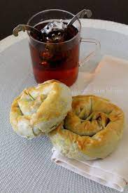 pesto soslu kabakli borek pesto tarifler