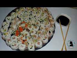 أول تجربة لتحضير السوشي بدون أدوات وبدون ورق النوري sushis sans algues et sans ustensiles pro youtube food healthy recipes recipes