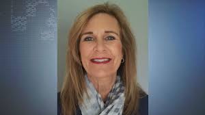 Kristi Lundy wins Elk Run Heights mayoral race after blind draw