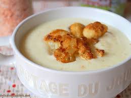 توضع في صينية مدهونة بالزبدة و تدخل الى الفرن متوسط 20د. Veloute De Chou Fleur Facile Et Rapide Recette Par Auxdelicesdupalais