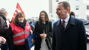 Le centre des impôts comprend trois (03) services principaux, une recette et deux services. Impots Greve Des Services Jeudi 14 Mars Saint Nazaire Maville Com