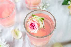 Cocktail Au Litchi Prosecco Et Eau De Rose Cuisine Moi Un Mouton Recette Bar A Dessert Cocktail Repas Romantique