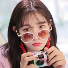 Pin Oleh Jam Jam Di Chae Dia Di 2020 Selebritas Bintang