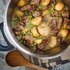 Boeuf A La Creme Et Petits Pois Recette Recette Boeuf Recette Petit Pois