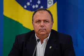 Eduardo pazuello, que assumiu interinamente o ministério da saúde, é general e nasceu no rio de pendendo para o lado de jair bolsonaro, se for oficializado como ministro da saúde, é possível. Bolsonaro Formaliza General Pazuello Como Ministro Interino Da Saude Poder360