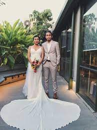 Contoh baju pengantin pilihan gambar dan foto desain baju dan model gaun hijab pengantin wanita islami muslim yang syari terbaru 20162017 yang elegan cantik dan serasi khas perempuan indonesia. Baju Pengantin Super Kilat Dibuat Hanya 2 Jam Begini Hasilnya