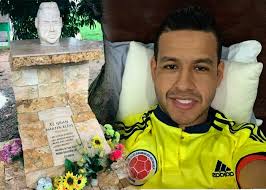 La familia de martín elías, hijo del fallecido diomedes díaz, confirmó la muerte del cantante, que fue trasladado después del accidente a la clínica santa maría de sincelejo. El Horrible Homenaje A Martin Elias Las2orillas