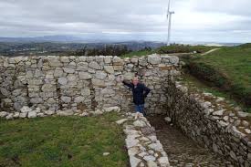 A method to assess the coherence of defensive systems based on the individual and combined visual coverage of fortifications is presented. The Lines Of Torres Vedras Battlefields