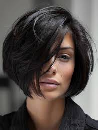 Best Bob Haircuts for Round Faces: Short, Medium, Pixie, Layered, and More