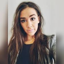 Danielle Stella's Instagram, Twitter & Facebook