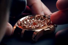 We can help you out with everything related to watch brand name. 55 Best Luxury Watch Brands The Ultimate Watch Guide 2021
