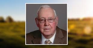 Dixie Ackerman's Instagram, Twitter & Facebook