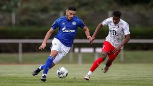 Maybe you would like to learn more about one of these? Eine Premiere Und Drei Comebacks Bei 2 4 Gegen Viktoria Koln Fussball Schalke 04