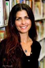 Diana Murdock's Instagram, Twitter & Facebook