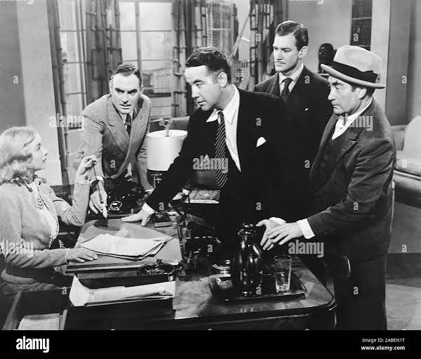 SLIGHTLY HONORABLE, from left: Evelyn Keyes, Pat O'Brien, Broderick  Crawford, Douglas Fowley, John Sheehan, 1939 Stock Photo - Alamy