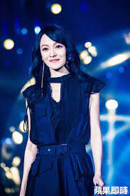 ＊不去想 他們擁有美麗的太陽 我看見 每天的夕陽 也會有變化 我知道 我一直有雙隱形的翅膀. ä»™å¥³å¼µéŸ¶æ¶µé™ªæ¦œ æ­Œæ‰‹ ç¸½æ±ºè³½çˆ†å…§å®šå† è»æ˜¯ä»– è˜‹æžœæ–°èžç¶² è˜‹æžœæ—¥å ±