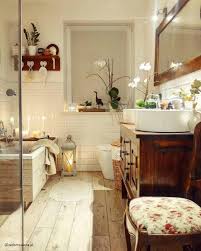 Arredare Il Bagno Non E Sempre Facile Ma Con I Nostri Consigli Puoi Farlo Al Meglio Bisogna Unire Pratic Bagno Accogliente Bagni Stretti E Lunghi Arredamento