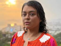 Tratando o câncer, Preta Gil surge no Domingão e se apresenta com Fabiana Karla 