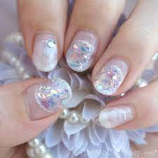 100均ネイル クラッシュホロ 紫陽花ネイル やり方解説 ダイソー マキアオンライン maquia online ネイル クラッシュホロ ネイル ネイル やり方