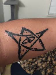 Tattoodo is the world's #1 tattoo community with the greatest collection of tattoos designs, shops let us help you find the right artist for your idea. I M His House At R Lyeh Dead Cthulhu Waits Dreaming My Elder Sign By Keith Miller Tatu Louisville Ky Tattoo Lover Family