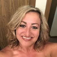 Courtney Pennell's Instagram, Twitter & Facebook