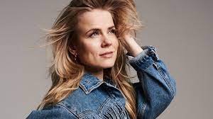 People who liked ilse delange's feet, also liked Let S Dance 2021 Country Sangerin Ilse Delange Will Auf Der Tanzflache Uberraschen