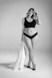 QVC Italia esalta la bellezza delle donne contro ogni pregiudizio con Laura  Brioschi - Beautiful Curvy