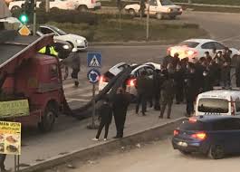 Mardin De Tonlarca Insaat Demiri Isikta Bekleyen Aracin Ustune Dustu Mardin Haberleri
