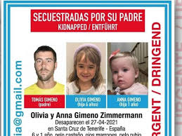 Los padres de las niñas ya llevaban un tiempo separados, pero aparentemente el padre seguía sin aceptarlo. Gyvouikosq6h M