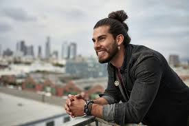 How to style short hair. A Grooming Expert S Tips For Styling Long Hair Without Washing It