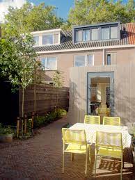 Gentle Expansion Tilburg Paul Cleuren Architect Moderne Uitbouw En Moderne Dakkapel In Tilburg Wester Red Cedar Houten Latten Architecten Gebouwen Dak