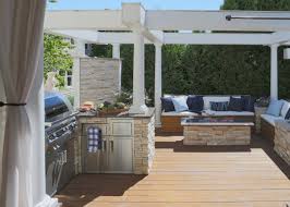 Try to pop other opponents balloons while trying to protect your own. 75 Beautiful Transitional Outdoor Kitchen Deck Pictures Ideas August 2021 Houzz