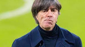 Dort spielt er für die beiden ortsklubs tus 1896 und fc, wechselt dann über die sportfreunde eintracht. Jvl0i4rtww092m