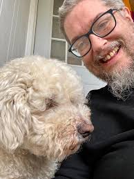 That smile. That damned smile! 😍