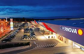 Podarite jo lahko v vrednosti od 10 € do 300 € in koristite postopoma, v različnih trgovinah ter celo različnih nakupovalnih centrih. Supernova Zadar Interior Picture Of Supernova Zadar Tripadvisor