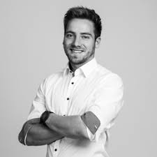 Von tag eins zusammengekettet hatt' ich nie eine wahl dein impulsives wesen manchmal glück, manchmal qual du gibst dich unbetont einfach dann wieder so kompliziert und so oft ich's auch. Joris Edelmann Project Manager Act 3 Gmbh Xing