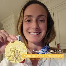 Jess Morrison's Instagram, Twitter & Facebook