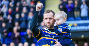 Rob burrow announced his retirement in 2017. Horse Named In Honour Of Rugby League Legend Rob Burrow To Raise Funds For Motor Neurone Disease Research Great British Racing