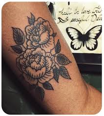 Leslie Karin Made At Affinity Tattoo Catxbone Catxbonetattoo Lesliekarin Lesliekarintattoo Illustration Drawing D Flower Tattoo Tattoos Flower Tattoos