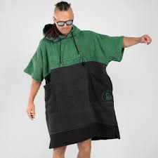 Moving to hawaii can cost you around $4500 and could take up to 3 weeks for your stuff to be delivered. Wave Hawaii Poncho Move Earth Wind Water