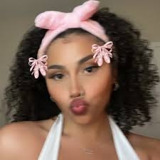 Seaba Taylor BITCH (@bTAYLORitch)