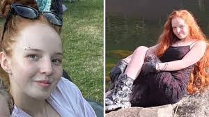 Ella Wayne's Instagram, Twitter & Facebook