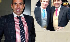 Joh bailey warned earlier in the week more than 1,000 customers and staff at his flagship outlet in double bay have been exposed to coronavirus by an infected hairdresser. Celebrity Hairstylist Joh Bailey Postpones Wedding Amid Coronavirus Daily Mail Online