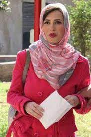 من هي؟ سـلافة معمار؛ فنانة سورية شهيرة وواحدة من نجمات الوطن العربي، خريجة المعهد العالي للفنون المسرحية في دمشق دفعة 1999، التي ضمت الفنانين: Ø¨Ø§Ù„ØµÙˆØ± Ø´Ø§Ù‡Ø¯ÙˆØ§ Ø³Ù„Ø§ÙØ© Ù…Ø¹Ù…Ø§Ø± ÙˆÙ‡Ø¨Ø© Ù†ÙˆØ± ÙˆØ¯ÙŠÙ…Ø© Ù‚Ù†Ø¯Ù„ÙØª ÙˆÙ†Ø¬Ù…Ø§Øª Ø§Ù„Ø¯Ø±Ø§Ù…Ø§ Ø§Ù„Ø³ÙˆØ±ÙŠØ© Ø¨Ø§Ù„Ø­Ø¬Ø§Ø¨ Ø§Ù„Ù…Ø¯ÙŠÙ†Ø© Ù†ÙŠÙˆØ²