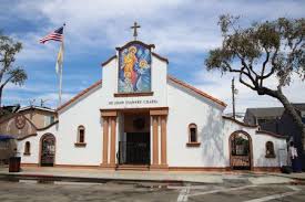 St Vianney Catholic Church Places Of Balboa Island Church Catholic Church House Styles
